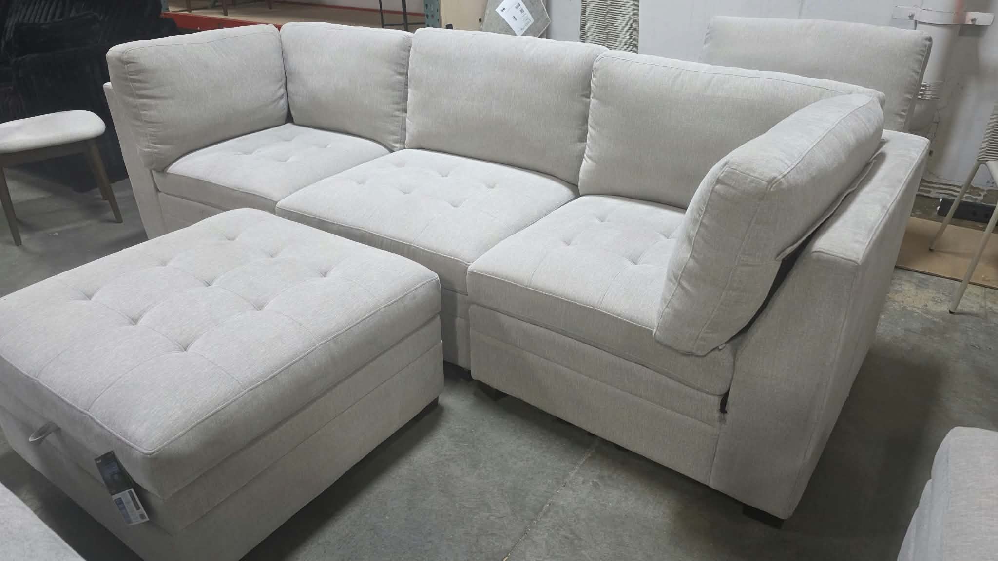 Thomasville Tisdale 4 Piece Modular Sectional