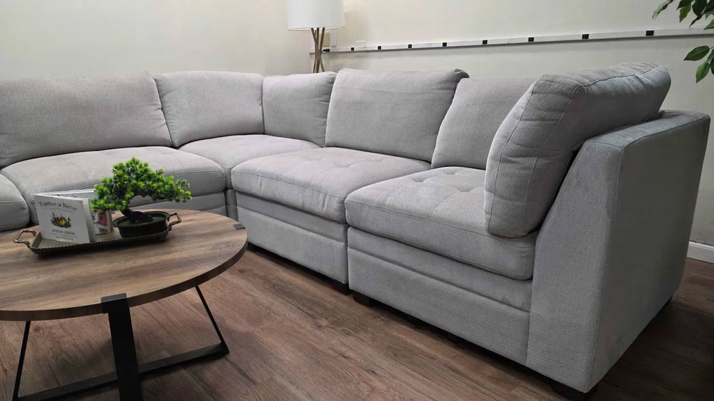 Thomasville Tisdale Modular Sectional 6-piece with Storage Ottoman