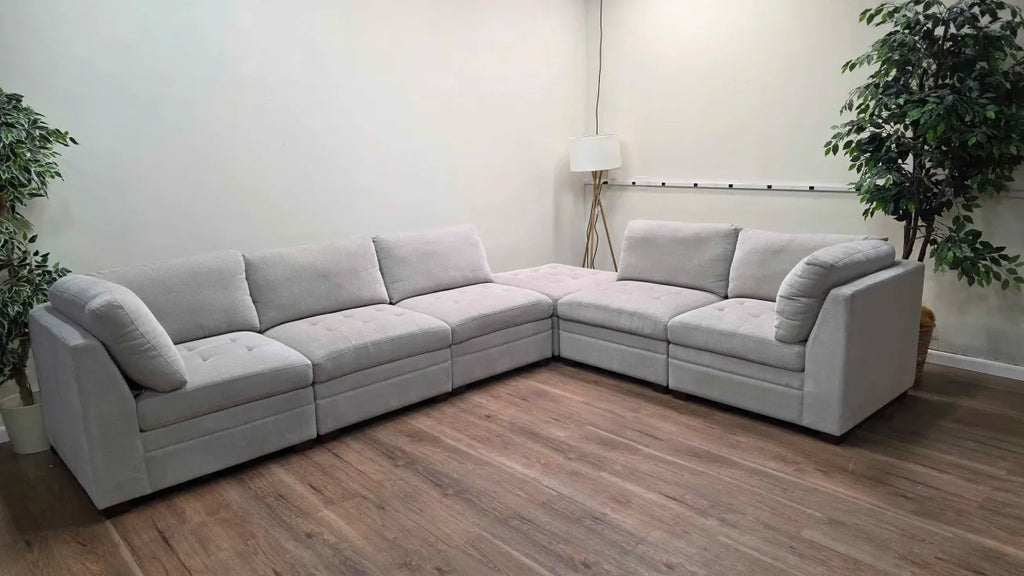 Thomasville Tisdale Modular Sectional 6-piece with Storage Ottoman