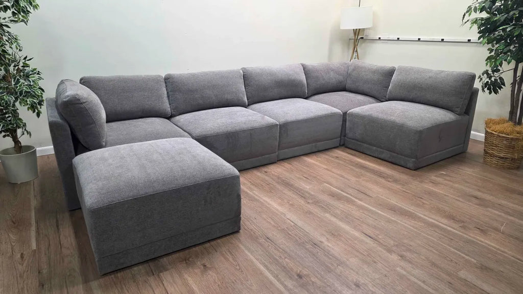 Thomasville Fallon Modular Sectional with Ottoman