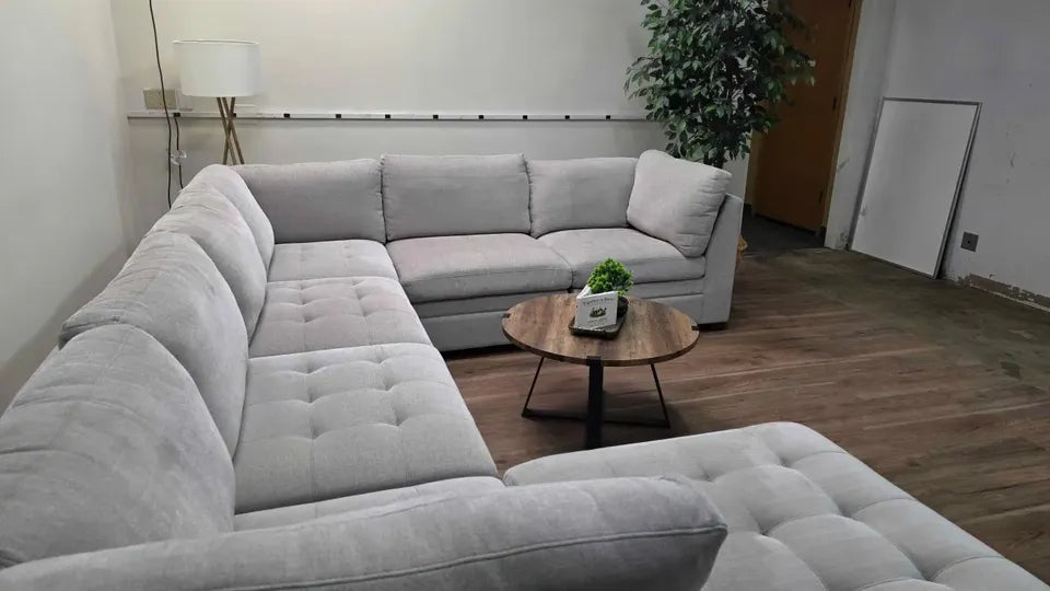 Thomasville Tisdale Modular Sectional Couch 7-piece Beige with Storage Ottoman