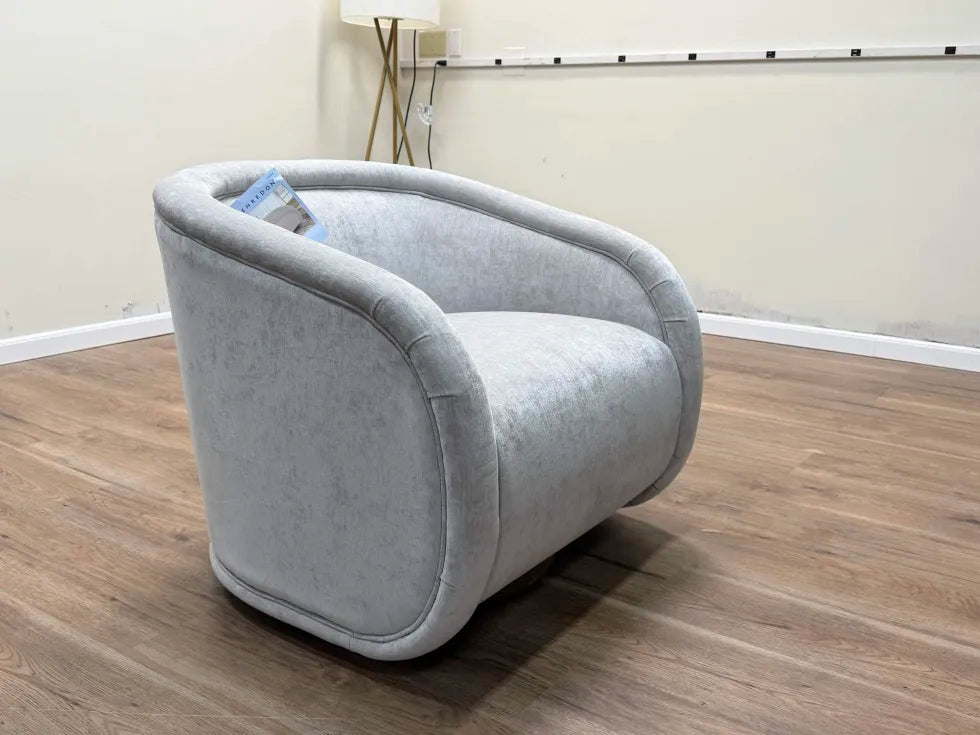 Henredon Aspen Hill Fabric Swivel Chair