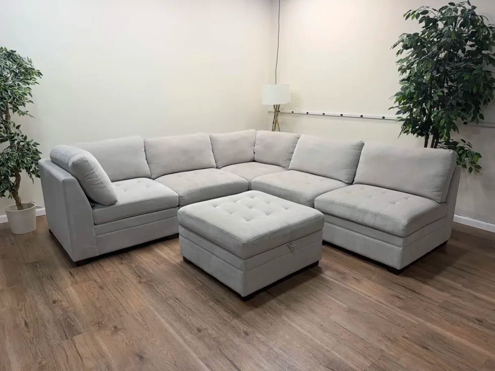 Thomasville Tisdale Modular Sectional 6-piece with Storage Ottoman