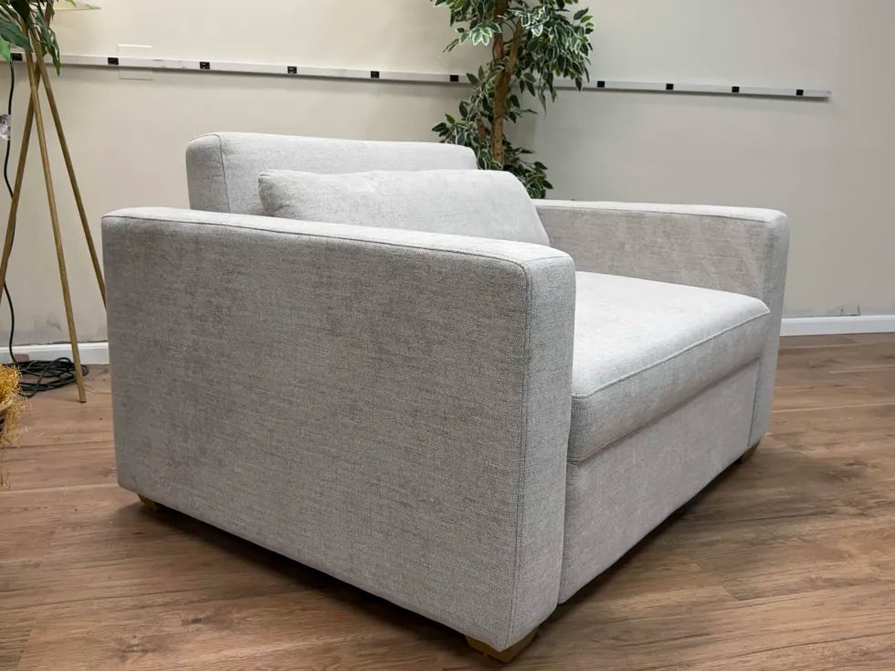 Thomasville Dillard Fabric Twin Size Convertible Sleeper Chair