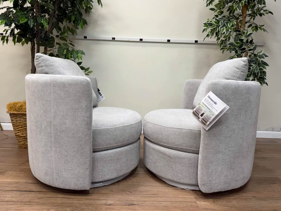 Thomasville Davos Swivel Chair