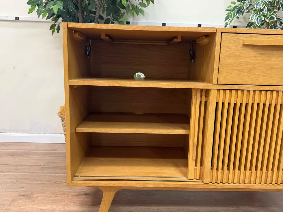 Article Jokuna Vinyl Media Unit