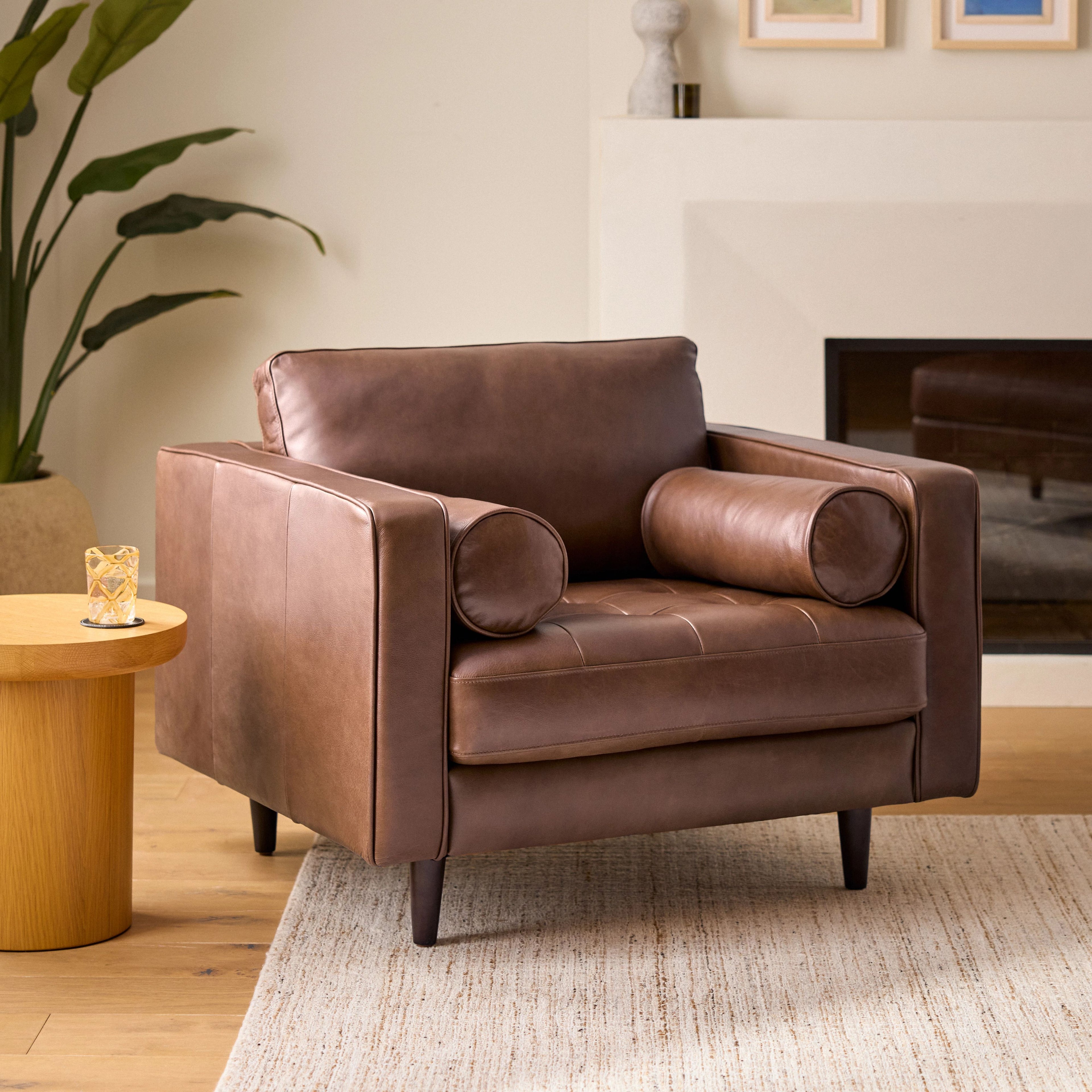 Sven 42" Tufted Leather Lounge Chair