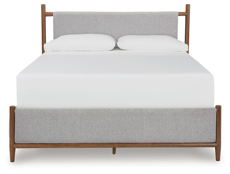 Lyncott King Upholstered Bed with Mirrored Dresser